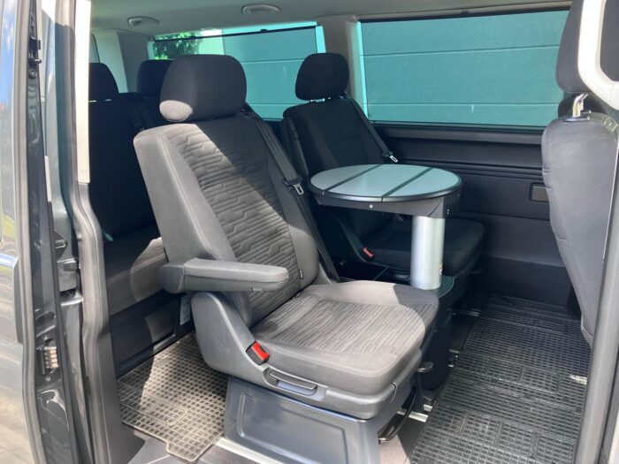 VOLKSWAGEN MULTIVAN 7 OSOBOWY T6.1 CT 051CV - obrazek 2