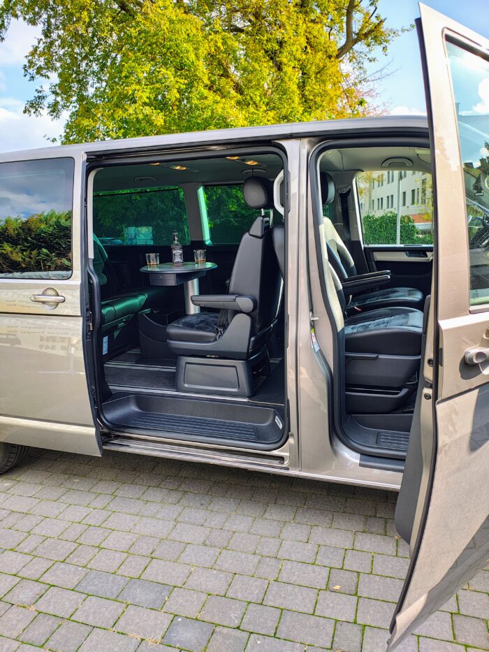 VOLKSWAGEN MULTIVAN 7OSOBOWY T6 CT 981AP - obrazek 7